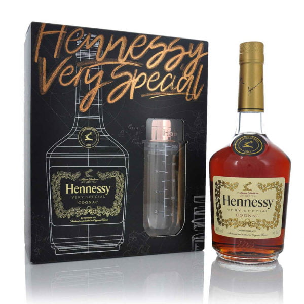 Hennessy VS 0,7 pdd.+shaker 40%